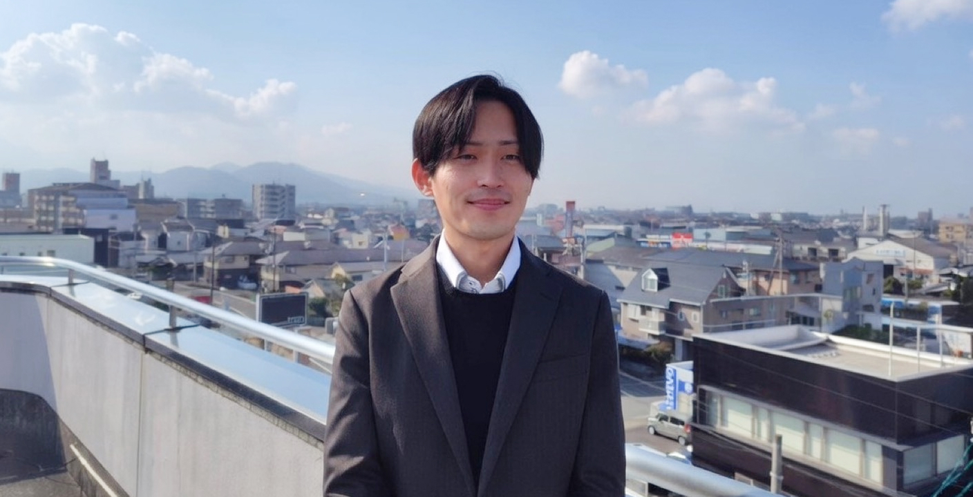 イメージ：佐藤　亮介　営業／2024年入社