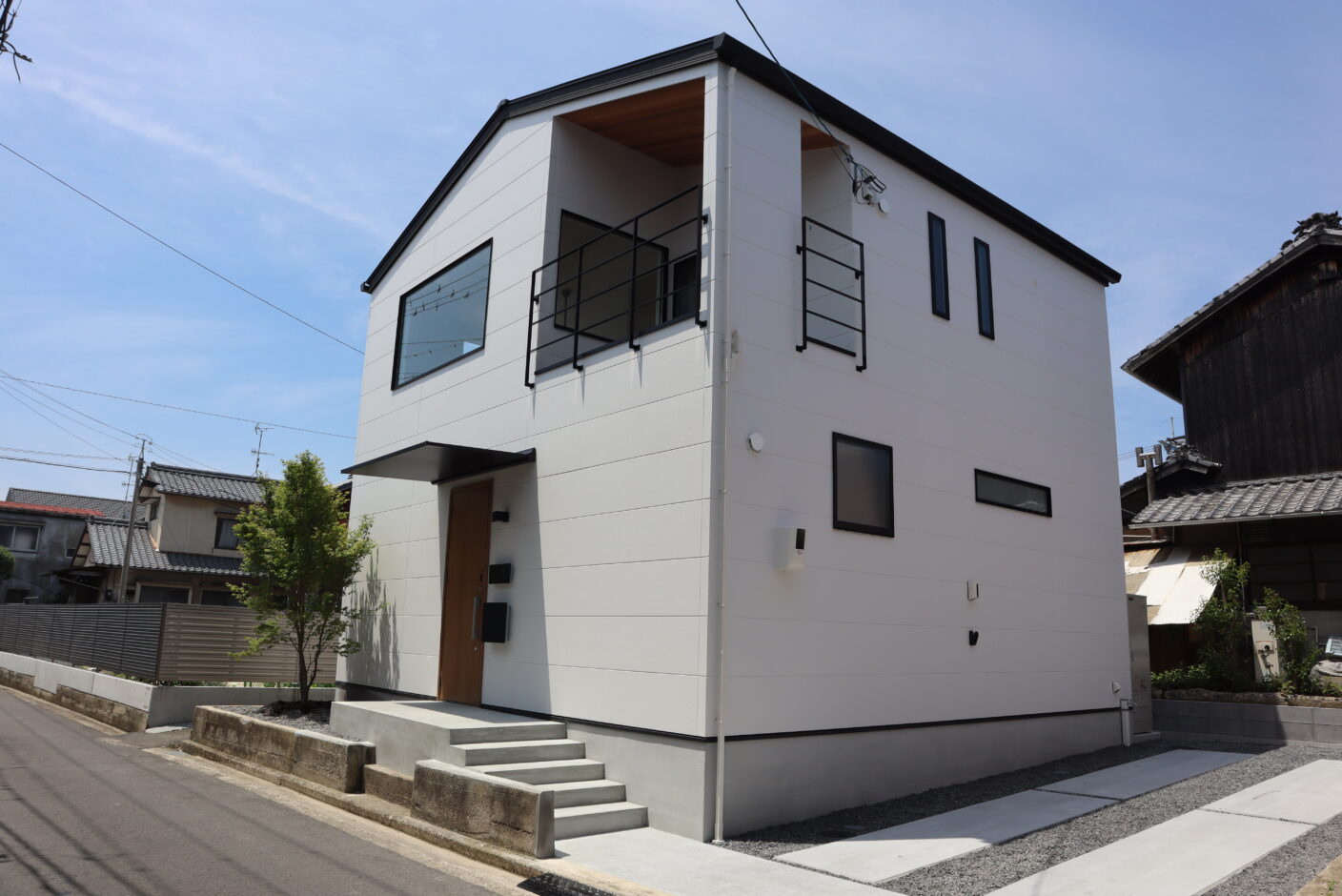 愛媛県松山市のＡＴＲＩＵＭ戸建賃貸施工事例