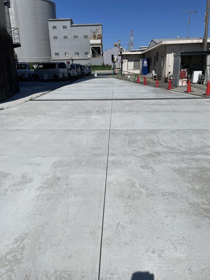 宮城県仙台市の太平洋セメント(株)仙台SSコンクリート舗装工事施工事例